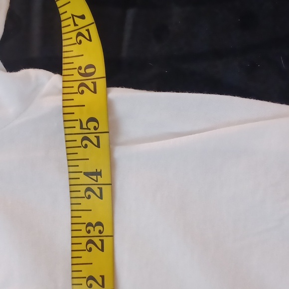 Hot topic EMILY THE STRANGE BAT WINGS WHITE SHORT-SLEEVED TSHIRT 2XL - Picture 2 of 6